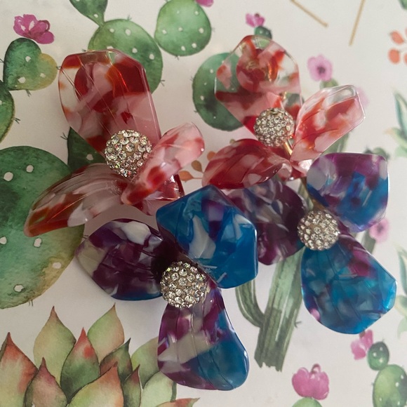 Earrings NEW - Picture 2 of 2